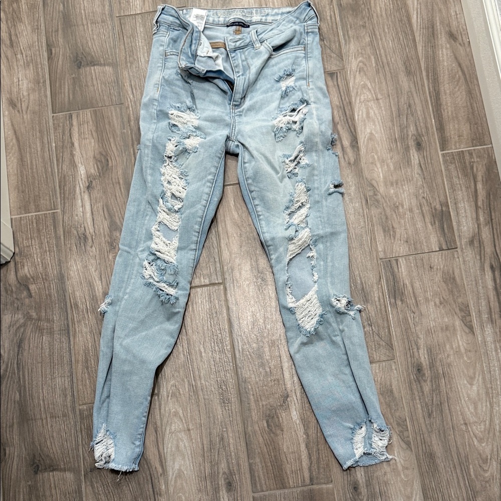 American Eagle Outfitters Light Blue Distressed Skinny Jeans